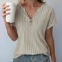Imagem de Camiseta Feminina com Decote V e Botão Decorativo - Cores Sólidas - Tamanhos S-2XL