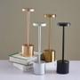 Imagem de Candeeiro de Mesa LED Moderno - Design Nórdico com Toque e USB