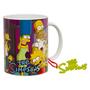 Imagem de Caneca de Porcelana 325ml Os Simpsons TSP2. Acompanha chaveiro de resina no mesmo tema