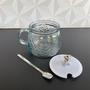 Imagem de Caneca de vidro com tampa de plástico de ursinho 320ml com colher para café chá leite xícara