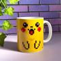 Imagem de Caneca Kawaii Pokemug Pixelchu Amarela Canecas Diferentes