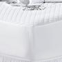 Imagem de Capa para Colchão Casal Queen e 2 Porta Travesseiro Impermeável com Saia Box Branco