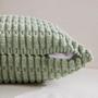 Imagem de Capas de Travesseiro em Veludo Cotelê Verde Sálvia Fancy Homi - 45x45cm (2 Unidades)