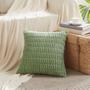 Imagem de Capas de Travesseiro em Veludo Cotelê Verde Sálvia Fancy Homi - 45x45cm (2 Unidades)