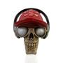 Imagem de Caveira Decorativo Para Decoração Crânio Enfeite Boné e Fone Grande Skull Halloween Esqueleto de Resina