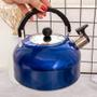 Imagem de Chaleira inox color com alça e bico com apito 2l para água café chá