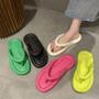 Imagem de Chinelo de Praia Feminino com Plataforma - Multicolorido, Confortável e com Solado Macio em EVA
