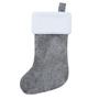 Imagem de Chisander 20 polegadas cinza com branco Super macio meias de Natal de pelúcia personalizado bordado monograma de meias de Natal enfeites suspensos para decorações de festa de Natal de férias da família (letra M)