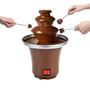 Imagem de Chocolate fondue fonte três camadas de chocolate derretimento com aquecimento  derreter cachoeira pote torre de fusão