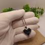 Imagem de Colar coração inox prateado preto com zircônias resinadas