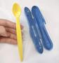 Imagem de Colher infantil com estojo da tupperware