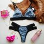 Imagem de Conj. lingerie de renda sem bojo, sem aro, forrado e com tiras de elástico trabalhado contrastante.