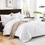 Imagem de Conjunto de Edredom Andency White Grid Queen - 1 Edredom e 2 Fronhas