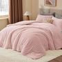 Imagem de Conjunto de Edredom Queen BEDELITE Fleece Rosa com 2 Fronhas