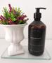 Imagem de Conjunto de Frascos Pet 500ml, kit Banho, Shampoo, Condicionador e Sabonete Líquido, preto