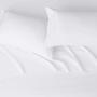 Imagem de Conjunto de lençóis de cama Amazon Basics Microfiber Queen Bright White