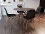 Imagem de Conjunto De Mesa De Jantar Eames Eiffel Redonda 90cm Tampo De Madeira Amêndoa Com 4 Cadeiras Pretas