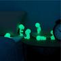 Imagem de Conjunto de minibonecos Dreams Smiski Glow in The Dark Bed + Living