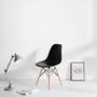 Imagem de Conjunto Mesa Eiffel Eames Preta 70cm com 2 Cadeiras