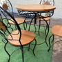 Imagem de Conjunto Mesa Redonda em Madeira de Demolição e 4 Cadeiras com Detalhes em Ferro Sudeste Rústico