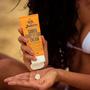 Imagem de Creme para pés SOL DE JANEIRO Samba Smooth com prancha de alisamento