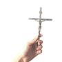 Imagem de Crucifixo de Metal de Parede Prata Dourado Estilizada Pequena Decorativa 20cm Elegante Moderno Metalizada Cruz Parede