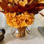 Imagem de Decoração de Centro de Mesa com Arranjos de Flores Secas e Desidratadas