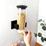 Imagem de Dispenser de cereais de parede porta alimentos hermetico mantimentos sucrilhos graos granola cozinha restaurante