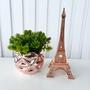 Imagem de Dupla vaso rosê de cerâmica e enfeite Torre Eiffel de metal