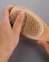 Imagem de Escova de banho de madeira cabo longo cerdas macias escova de chuveiro dupla face para chuveiro