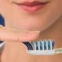Imagem de Escova Dental Oral-B Advanced 7 Benefícios Macia 2 Unidades