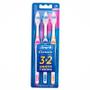 Imagem de Escova Dental Oral-B Classic Leve 3 pague 2