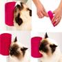 Imagem de Escova Massageadora para Gatos com Catnip de Fixar na Parede Rosa  Truqys 