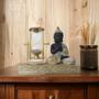 Imagem de Escultura Buda com Ampulheta Decorativa - 16cm - Escultura de Luxo com Detalhes Intrincados - Arte Decorativa Única, Feita para sua Casa!