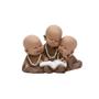 Imagem de Escultura trio de monges fendi lendo em resina