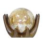 Imagem de Escultuta Cerâmica Decorativa Mãos Amadeirada Segurando Bola Esfera Vidro Ambar