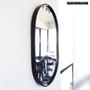 Imagem de Espelho de Vidro Oval Madrid com Moldura Preta 80cm x 50cm