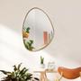 Imagem de Espelho Decorativo Organico 40X30 Com Borda Moldura Em Lamina De Madeira