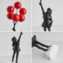 Imagem de Estátua Menina e Balões Escultura decorativa Decoração para Sala resina luxo