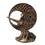 Imagem de Estatueta Bruxa da Lua de Resina Dourada com Bronze - Decore Casa