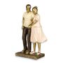 Imagem de Estatueta Decorativa Vovó e Vovô De Resina Dourada