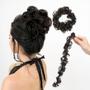 Imagem de Extensão para penteado coque descabelado de cabelo castanho