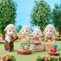 Imagem de Figura com Acessório - Sylvanian Families - Família Ovelha - Epoch Magia