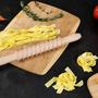 Imagem de G Beech Wood 14mm Pappardelle Pasta Cutter Noodle Noodle Lavce Roller Docker Massa Cortador de Madeira Rolo Rolo Pin Spaghetti Fabricante de Macarrão Cortador de Macarrão Rolando Pin Cozinha Cozinha Cozinha