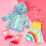 Imagem de Glitter Girls by Battat  14 polegadas Doll Clothes - Smile! Roupa de chuva ou brilho  vestido arco-íris, grampos de cabelo, capa de chuva e botas de chuva  brinquedos, roupas e acessórios para crianças de 3 anos e up