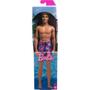 Imagem de Ken de Praia com Traje Tie DYE Mattel HXX52