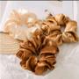 Imagem de Kit 05 Xuxinha de Cetim Scrunchie Elástico de Cabelo Rabicó Frufru para Prender o Cabelo