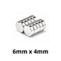 Imagem de Kit 10 Imã Neodímio Disco Magnético N35  6 x 4 mm Super Forte Potente Redondo