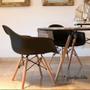 Imagem de Kit 2 Cadeiras Poltrona Charles Eames Com Braço Preta