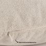 Imagem de Kit 2 Capas de Almofada Bouclé Deluxe com Zíper Invisível 42cm x 42cm Toque Extra Macio Areia